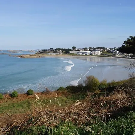 Holiday home Kergadic De Saint Guenole Trevou-Treguignec